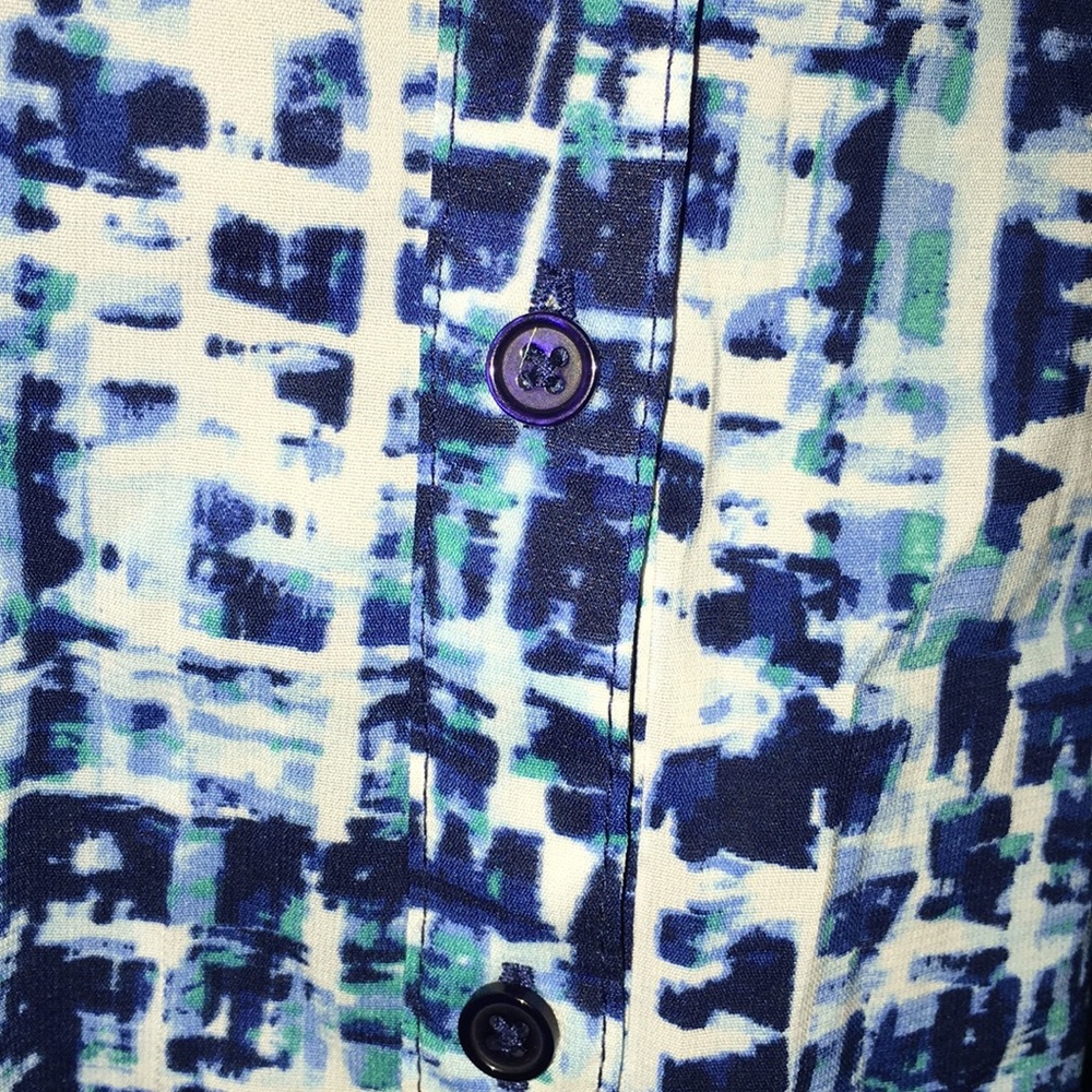 Blue Patterned Button-Up Blouse - Picture 3 of 5
